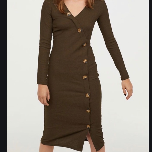 H&M Dresses & Skirts - Dress with Buttons